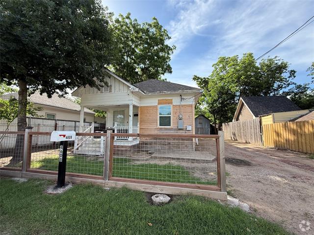 Building Photo - 4608 Santa Fe Ave Rental