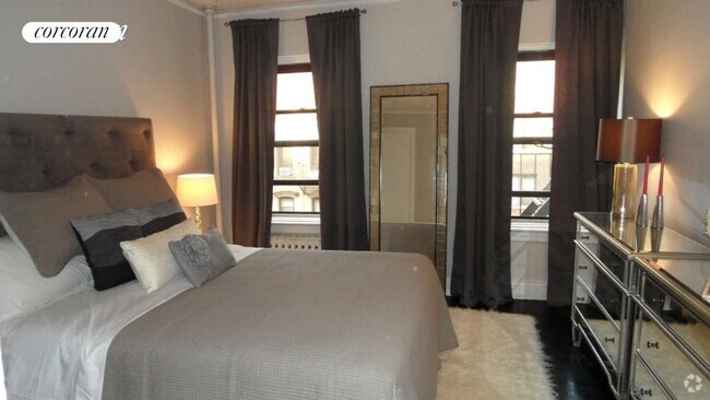 Building Photo - 240 E 24th St Rental