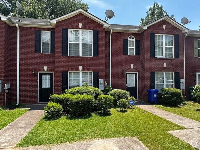 Building Photo - 3 Bed 3 Bath in Lithonia! Rental