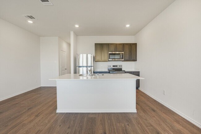 Photo - 312 Tall Cedar Wy
