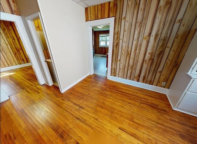 Photo - 3 bedroom 1.5 bath house - Now available for the 2026/2027 lease term!