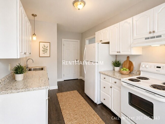 Building Photo - 62 High St Unit 4