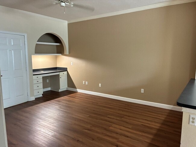Photo - 860 N Orange Ave
