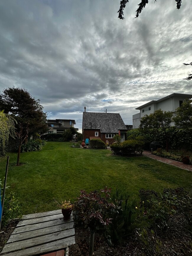 Photo - 2861 S Palisades Ave