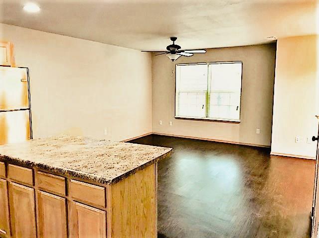 Photo - 226 S Slopeside Dr