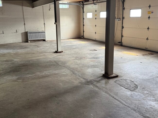 Photo - 1720 Grace Ave Unit Apt B