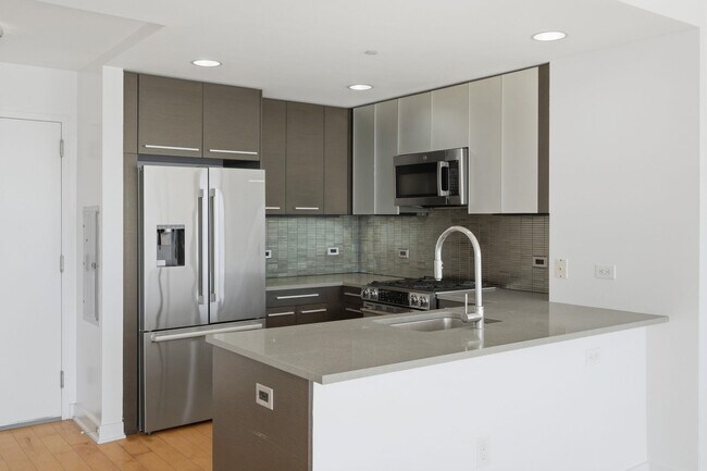 2 2nd St Unit 1603