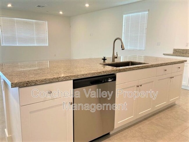 Photo - 11702 E Crescent St