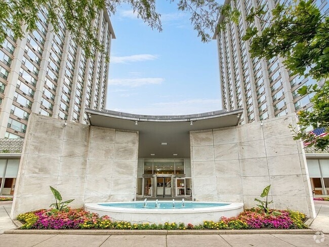 Building Photo - 3600 N Lake Shore Dr Unit 1319 Rental
