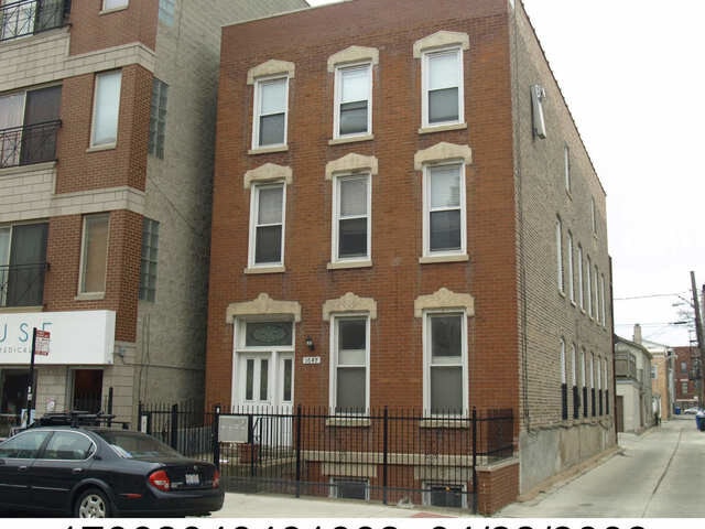 Building Photo - 1647 W North Ave Unit 03 Rental