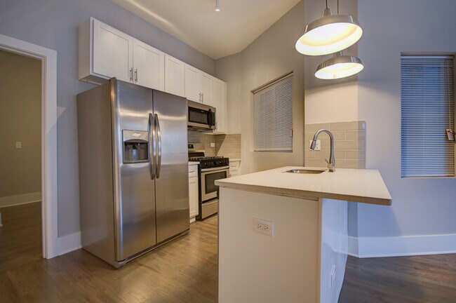 Photo - 2001 S Allport St Unit 2F