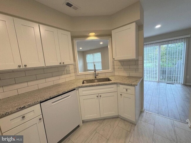 Photo - 2437 Linksman Ln