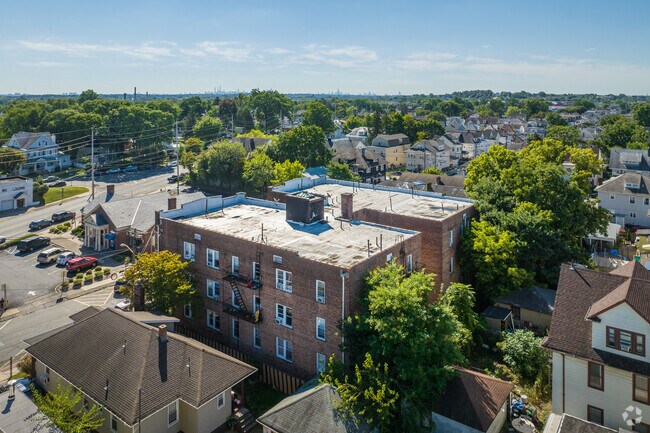 Photo - 330 E. 33rd St.