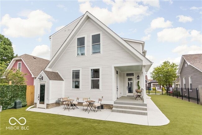 Photo - 929 Sanders St