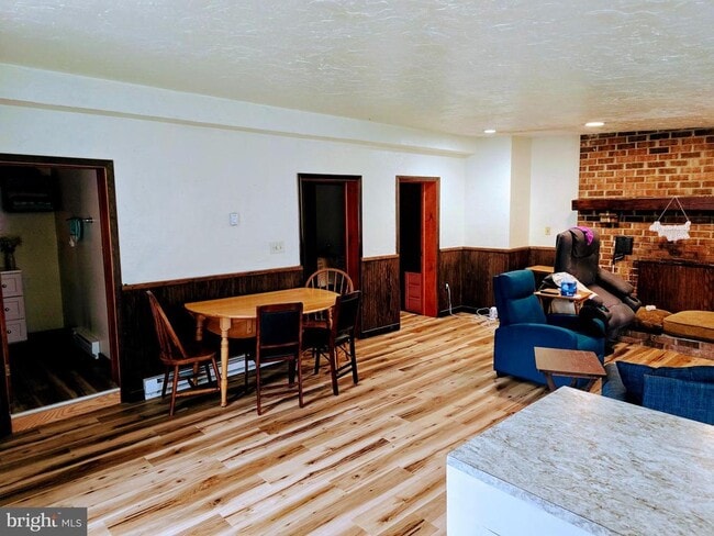 Photo - 65 E Hanover St