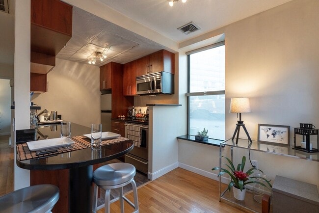 Photo - 5 Grove St Condo Unit 5