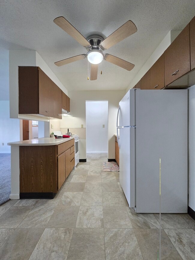 $795, 2 Bed Available July 2026 - 502 13th St SE