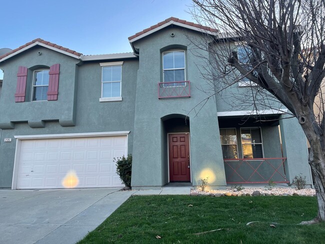 LARGE TWO STORY HOME IN ROCKLIN WITH 4 BED... - LARGE TWO STORY HOME IN ROCKLIN WITH 4 BED...