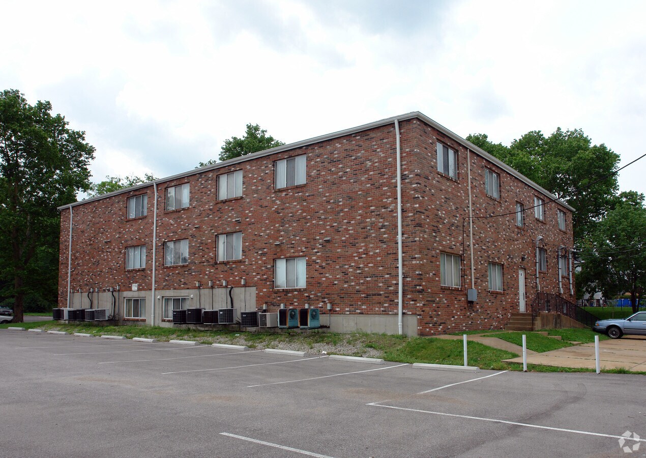 Photo - 5625 S Grand Blvd