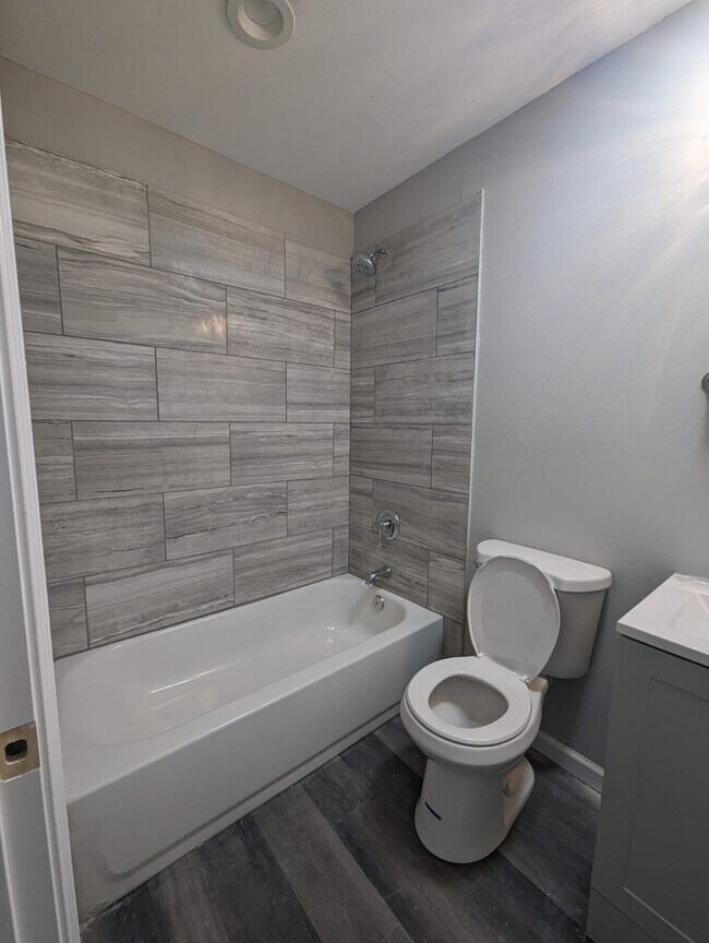 207 River Oaks Dr Townhome Townhome Rental in Destrehan LA