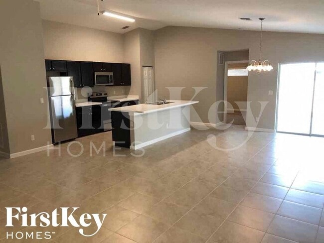 Photo - 4162 SW Muncie St