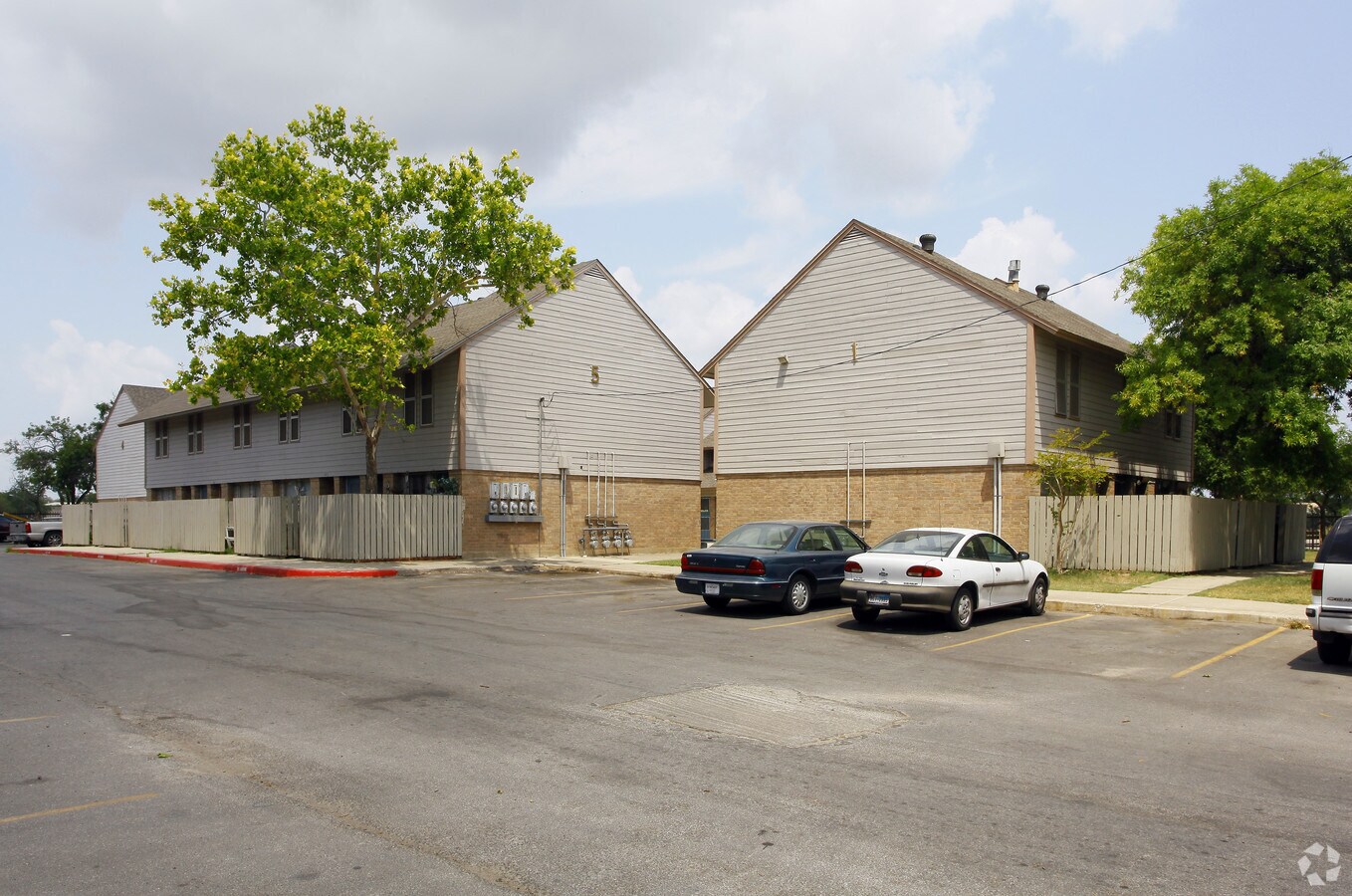 Photo - Riverside Apartments