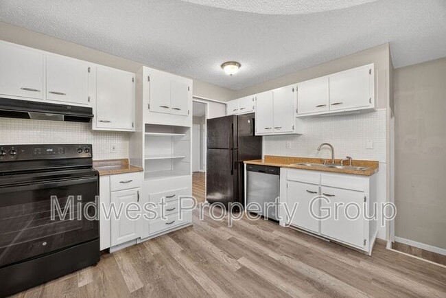 Photo - 813 Lynn Haven Ln