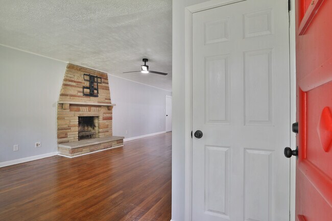 Photo - 4474 Starrett Rd