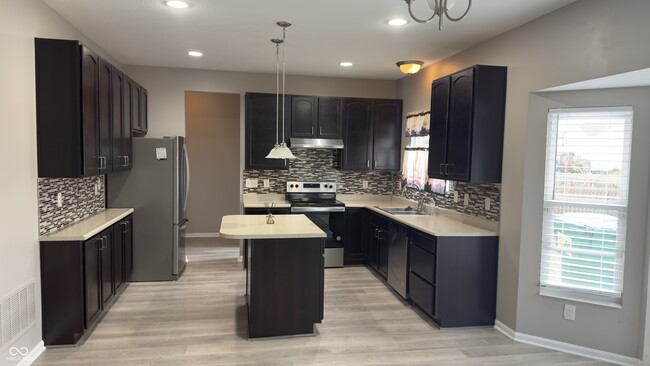 Photo - 2244 McGregor Ct