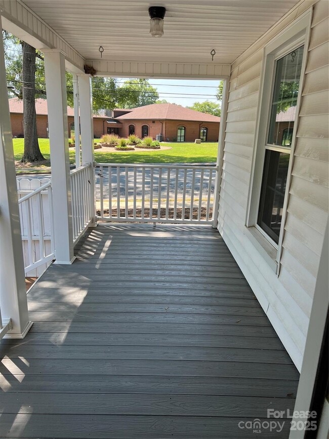 Photo - 201 Goldston St Casa