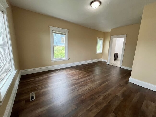 Photo - Spacious 4 Bed/2 Bath Rental Home!