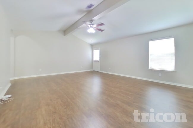 Photo - 2437 Regatta Ln