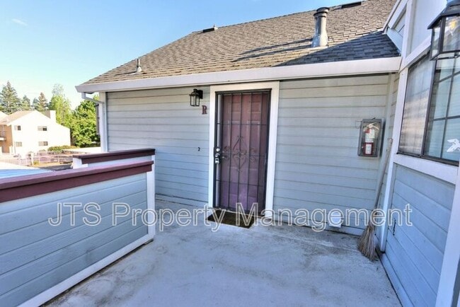 Photo - 7417 Auburn Oaks Ct Unit R