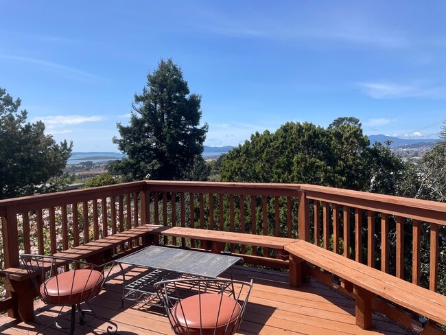 Photo - 2265 Carquinez Ave