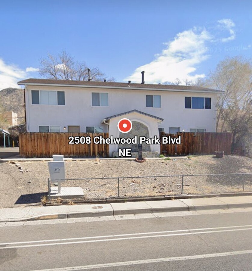 Photo - 2508 Chelwood Park Blvd NE Unidad 4 Rental