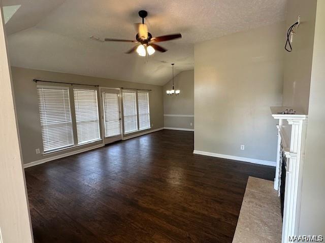 Photo - 1604 Queen Elizabeth Ct