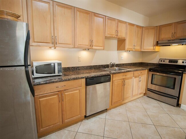 Photo - 13901 SW 90th Ave Unit E-118