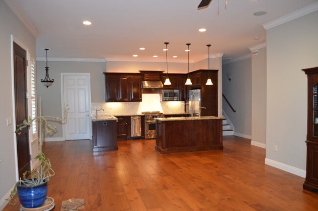 Photo - 2111 Deer Valley Rd