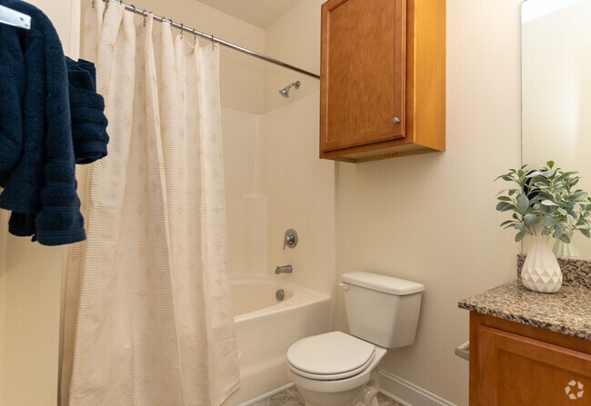 Summer - 2BR,2BA