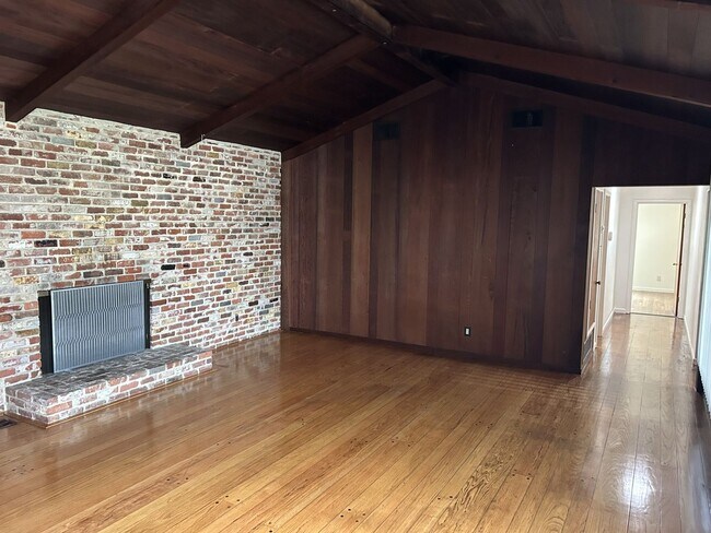 Photo - Wonderful 3 Bedroom, 2 Bath Home