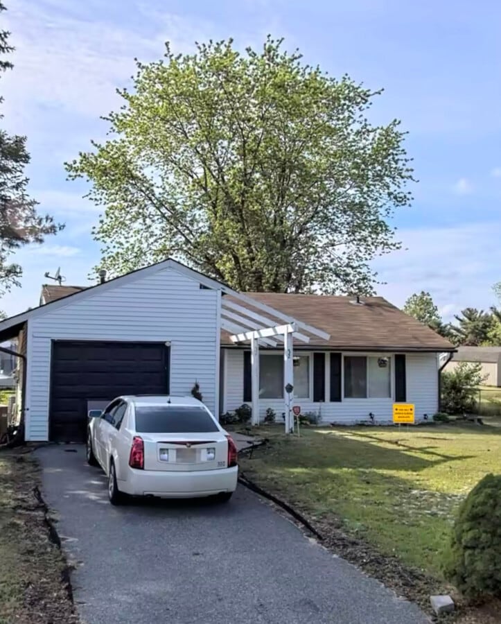 Photo - 32 Pinewood Ln