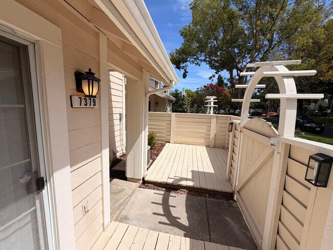 Photo - 7379 Stonedale Dr