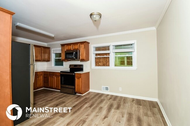 Photo - 598 Oakside Dr SW