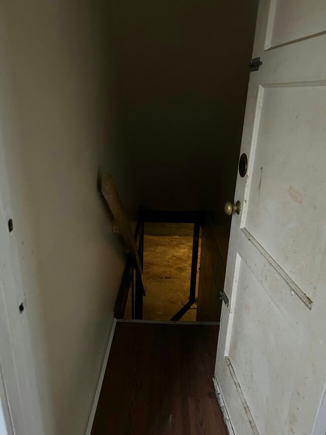 Photo - 1347 Kingsley Ave