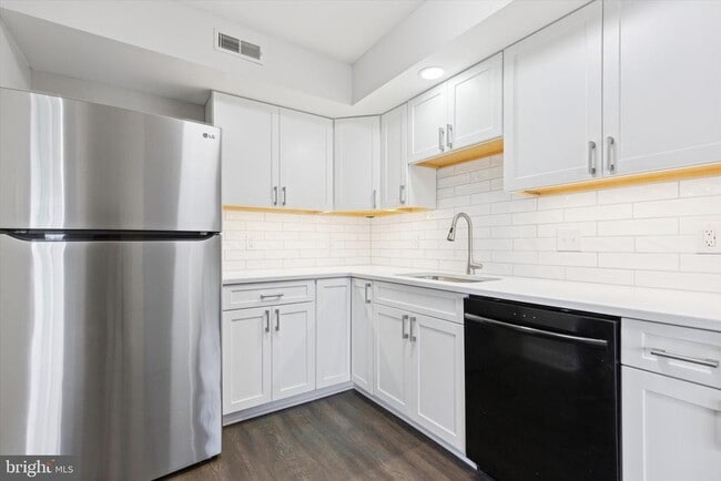 Photo - 270 Deer Run Ct