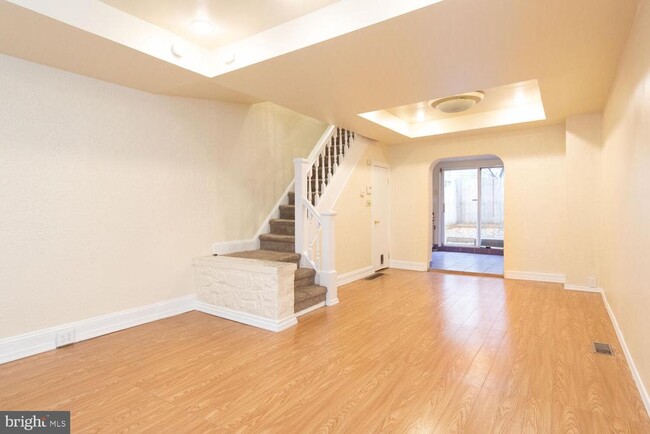 Photo - 614 Sigel St Townhome