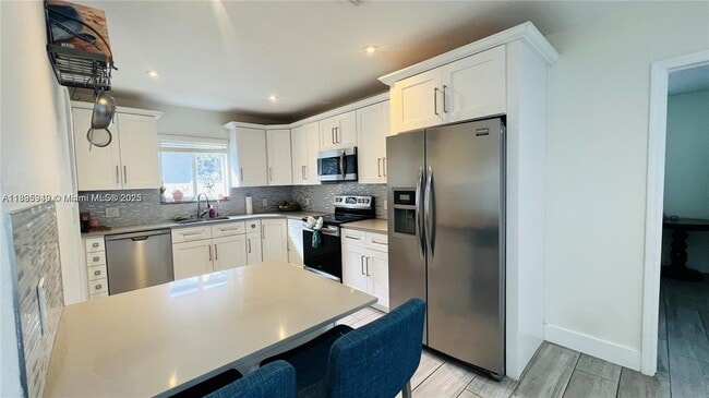 Photo - 911 N 14th Ave