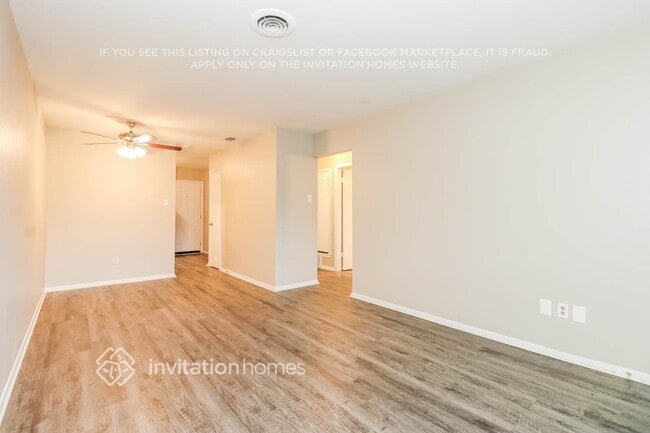 Photo - 2212 Lavern St