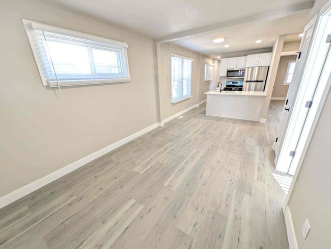 Photo - 433 E Bridge St Apartment Unit 433