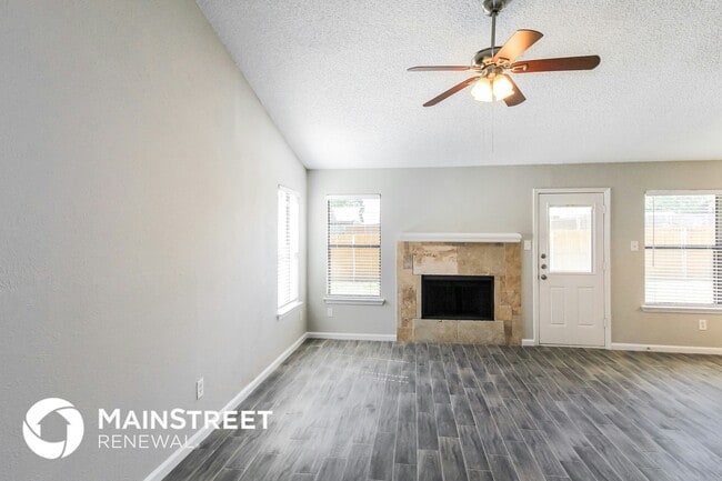 Photo - 5520 Creek Valley Dr